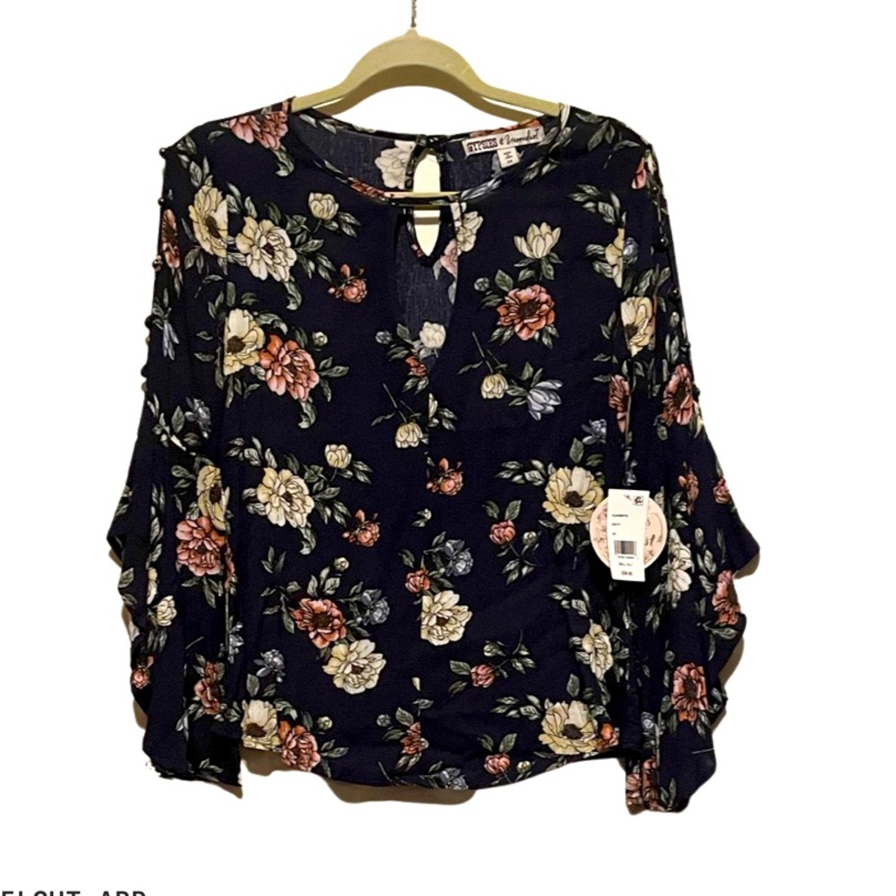 NWT Gypsies & Moondust Blouse with Bell Sleeves